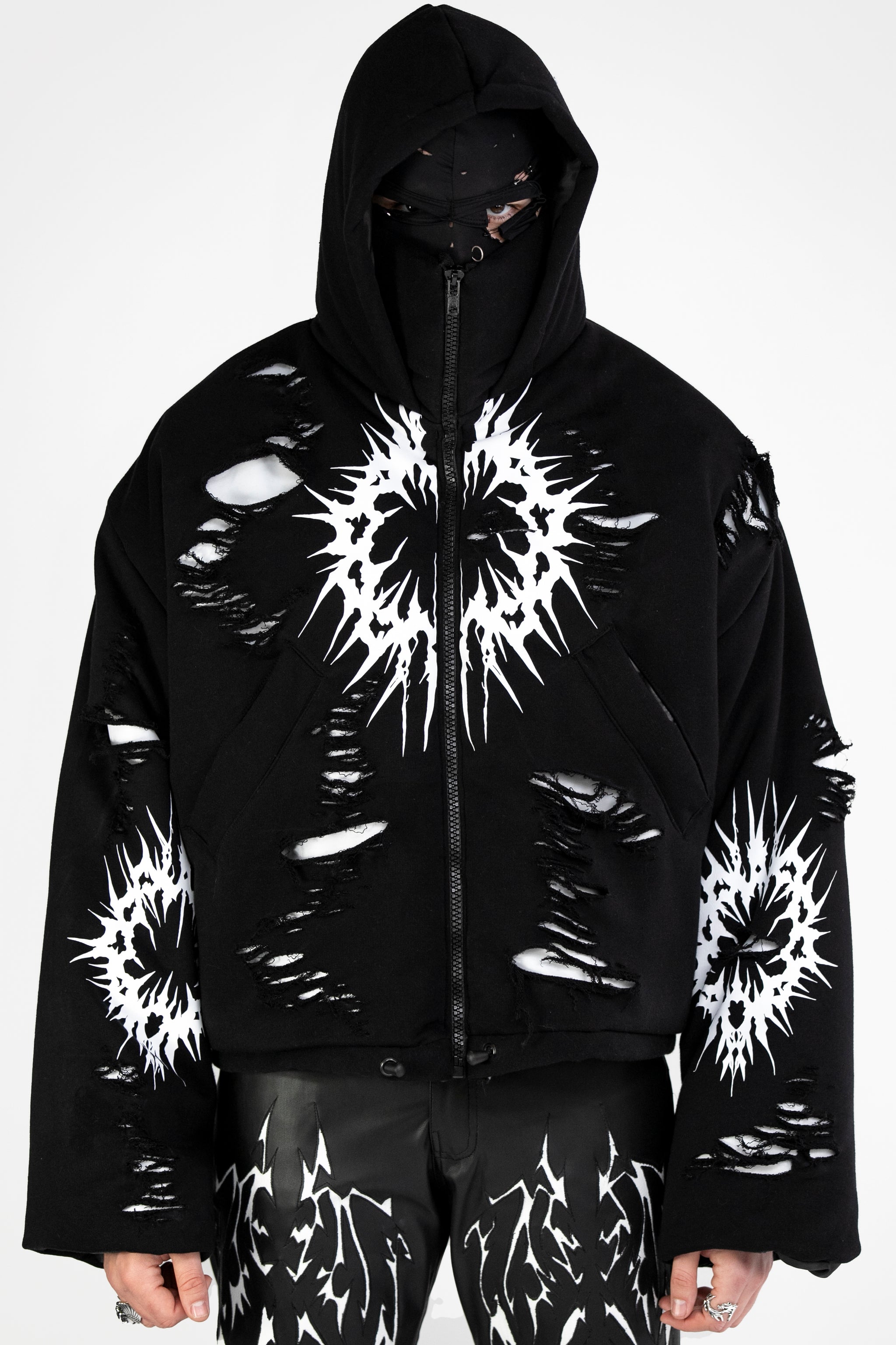 【SATIIIZ】Roipe Cut Hood Padding DISTRESSED THORN HOODED PUFFER JACKET – SXVSU